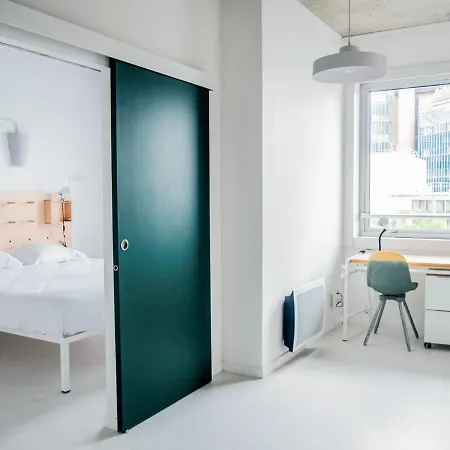 Ecla Paris 3*